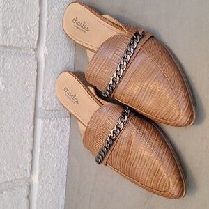 Charles David Brown Chain Detail Slip On Dress Shoes. Size 10M